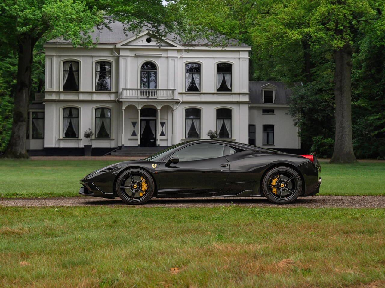 Ferrari 458 - 4.5 V8 Speciale | Atelier Car | Grigio Corsa Racing Stripe - AutoWereld.nl