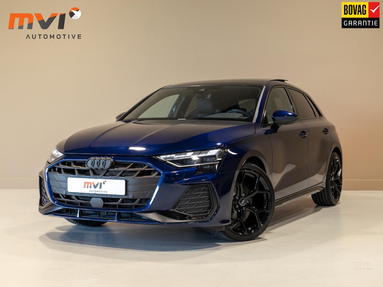 Audi A3 Sportback - 35 TFSI S edition / 150pk / Panorama dak / Sonos / Achteruitrij camera / - AutoWereld.nl