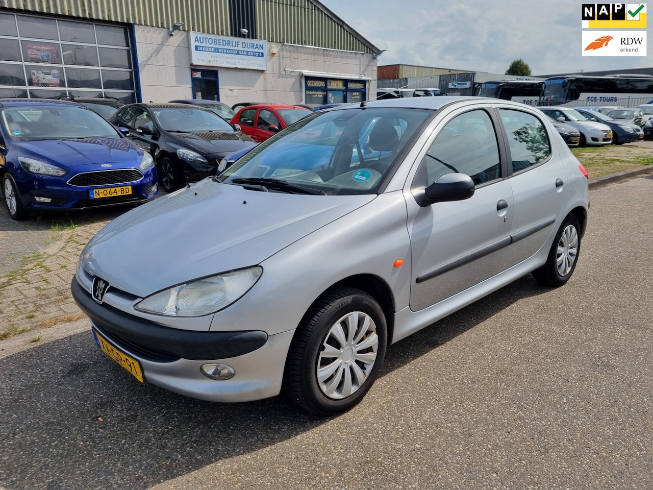 Peugeot 206 - 1.4 Gentry 5-Drs Airco! Bj:1999 NAP! - AutoWereld.nl