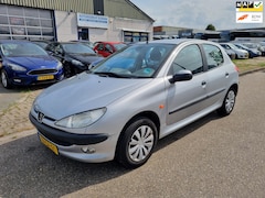 Peugeot 206 - 1.4 Gentry 5-Drs Airco Bj:1999 NAP