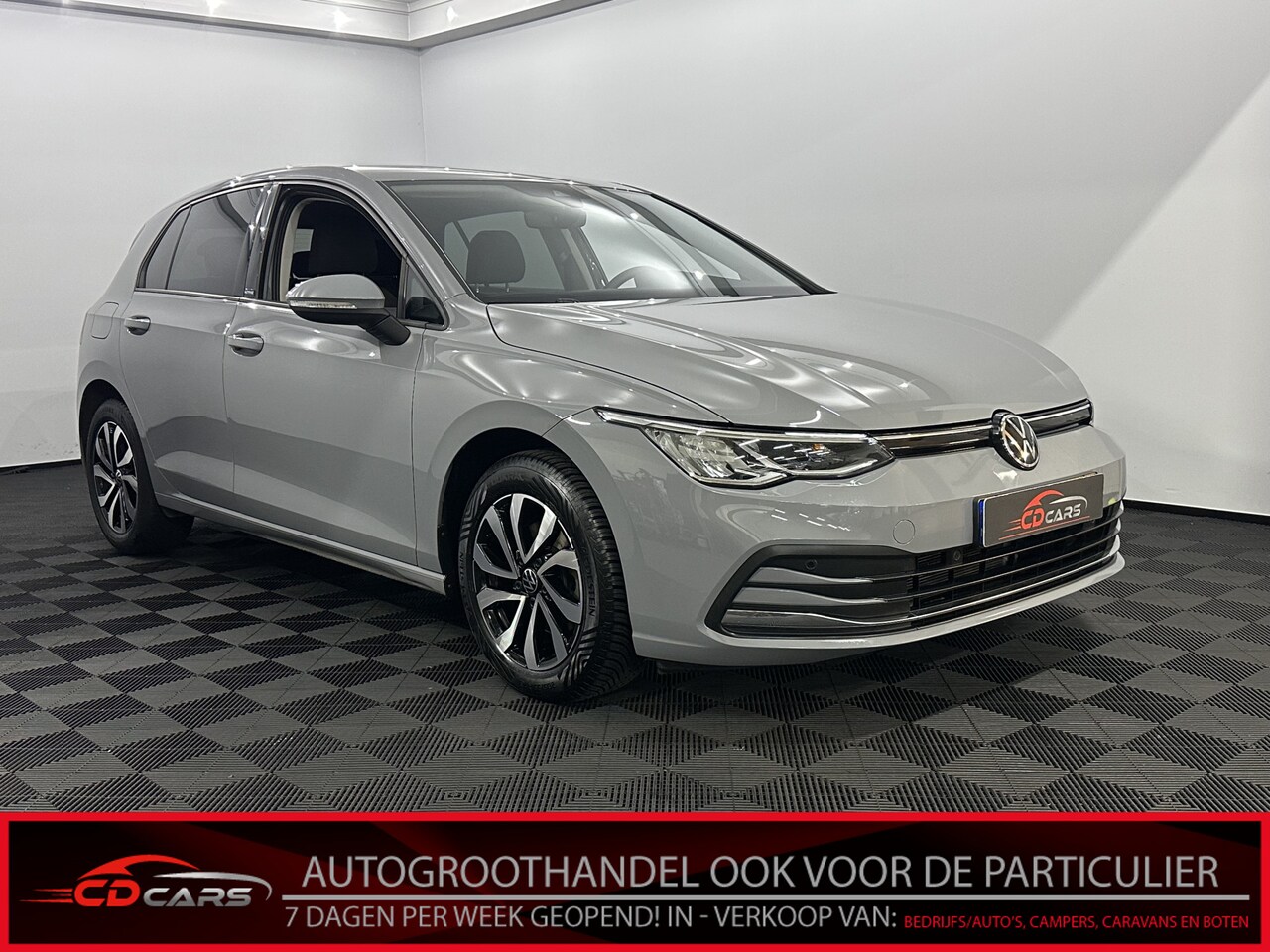 Volkswagen Golf - 1.0 TSI Life Business Clima, Winterpakket, Navi - AutoWereld.nl