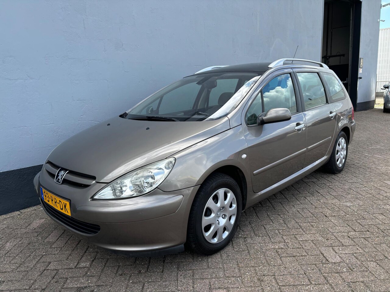 Peugeot 307 SW - 1.6 16V Premium - Panorama - 6 Persoons - AutoWereld.nl