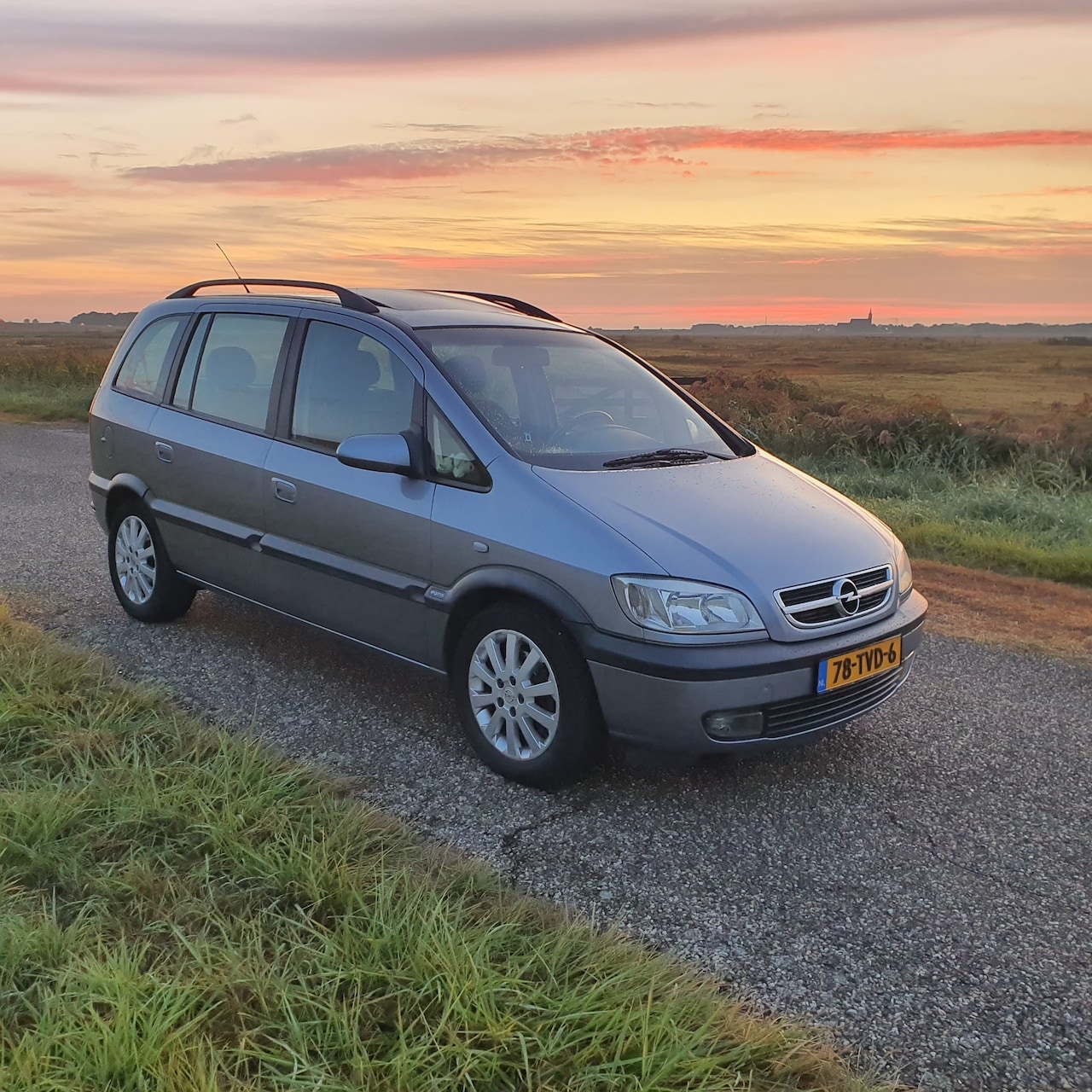 Opel Zafira - 2.2-16V Elegance - AutoWereld.nl