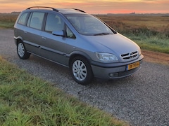 Opel Zafira - 2.2-16V Elegance