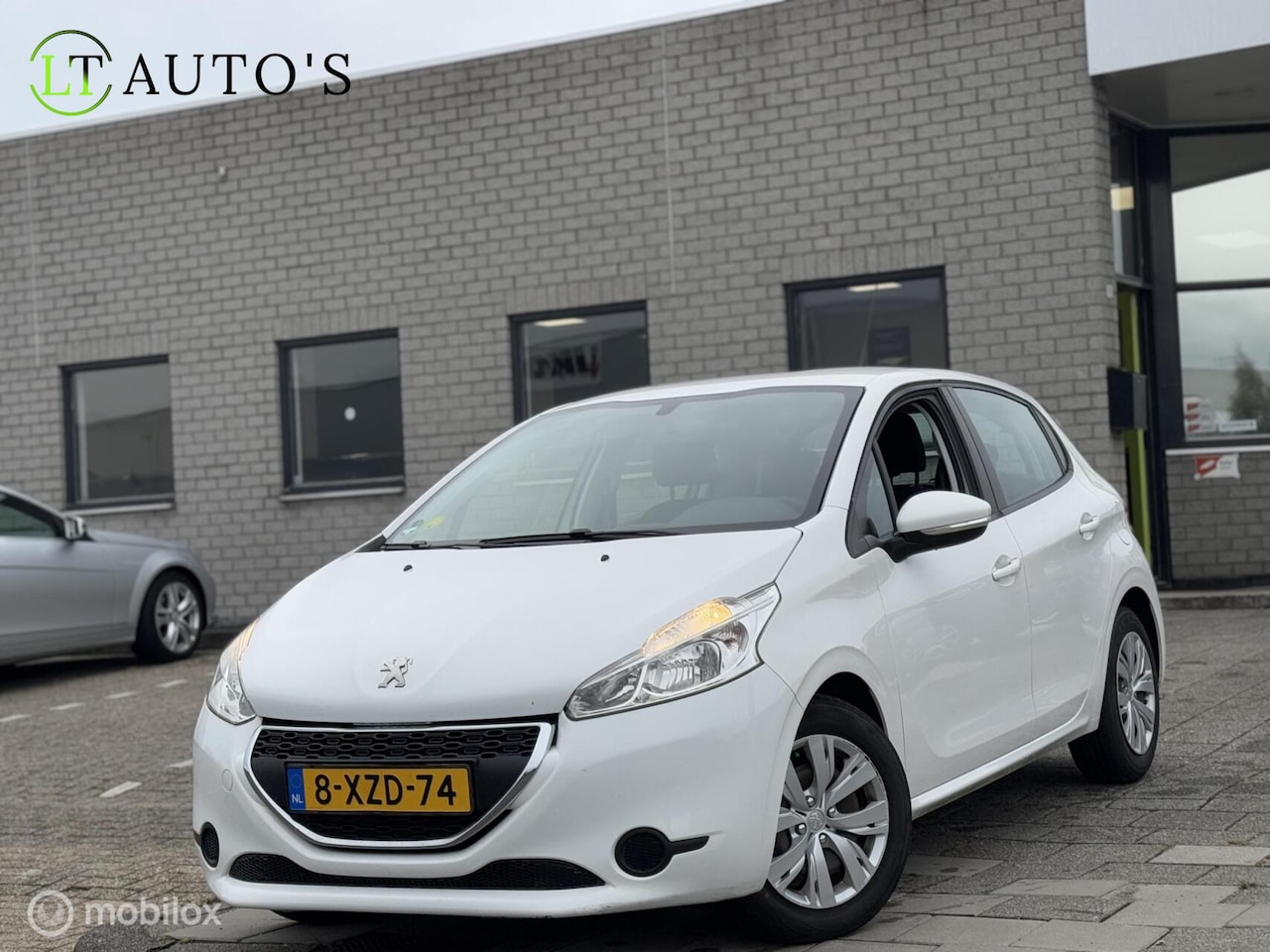 Peugeot 208 - 1.6 e-HDi Active|Scherm Airco Cruise LED NAP - AutoWereld.nl