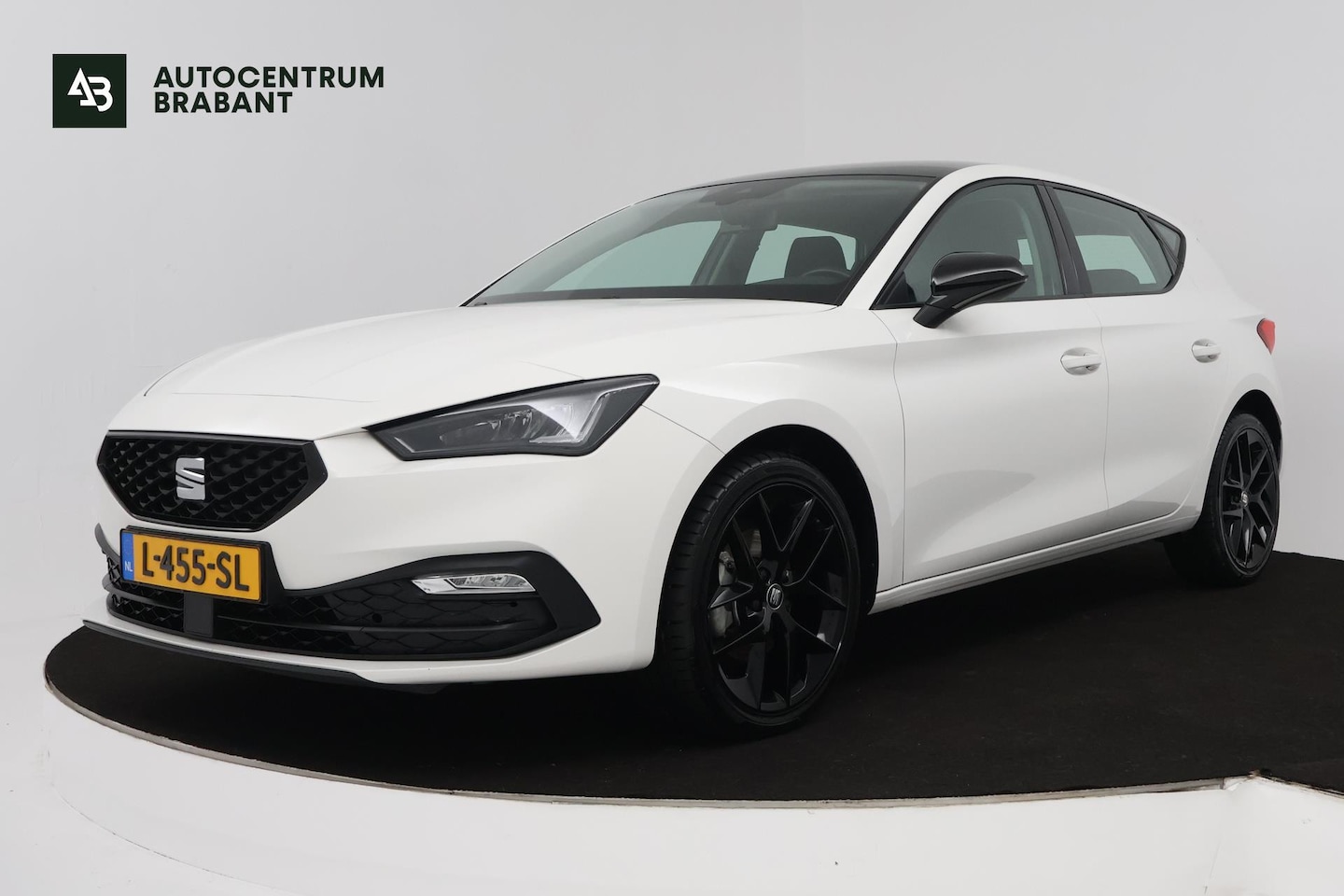 SEAT Leon - 1.0 TSI Reference (DIGITALE COCKPIT, CRUISE CONTROL, PARKEERSENSOREN, NAVIGATIE, CARPLAY) - AutoWereld.nl