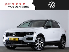Volkswagen T-Roc - 1.0 TSI 115 PK Style | LED | Navigatie | Trekhaak | Adaptieve Cruise Control |