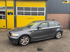 BMW 1-serie - 120i Lees text