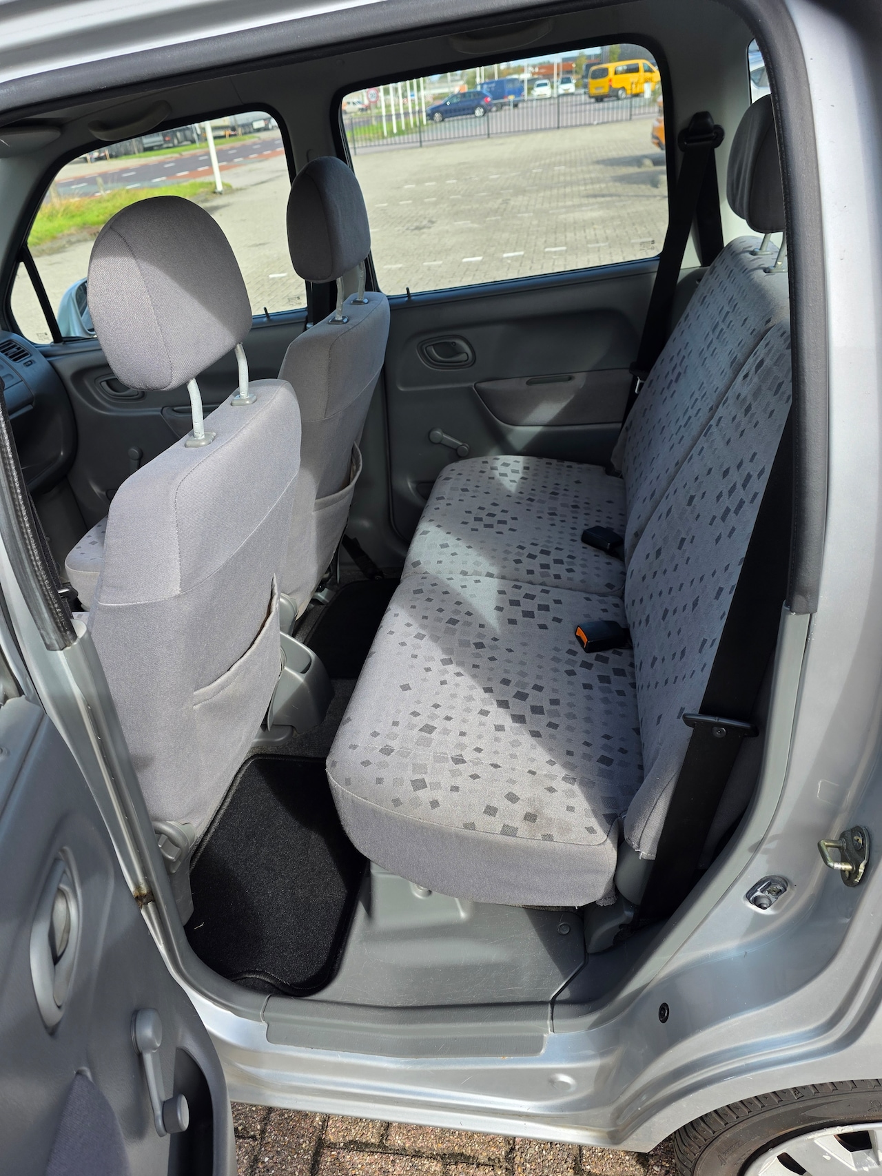 Opel Agila - 1.0-12V Comfort - AutoWereld.nl