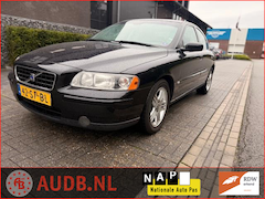 Volvo S60 - 2.4 Edition II | AUTOMAAT| HALFLEER|NAVIGATIE| CRUISE CONTROL|