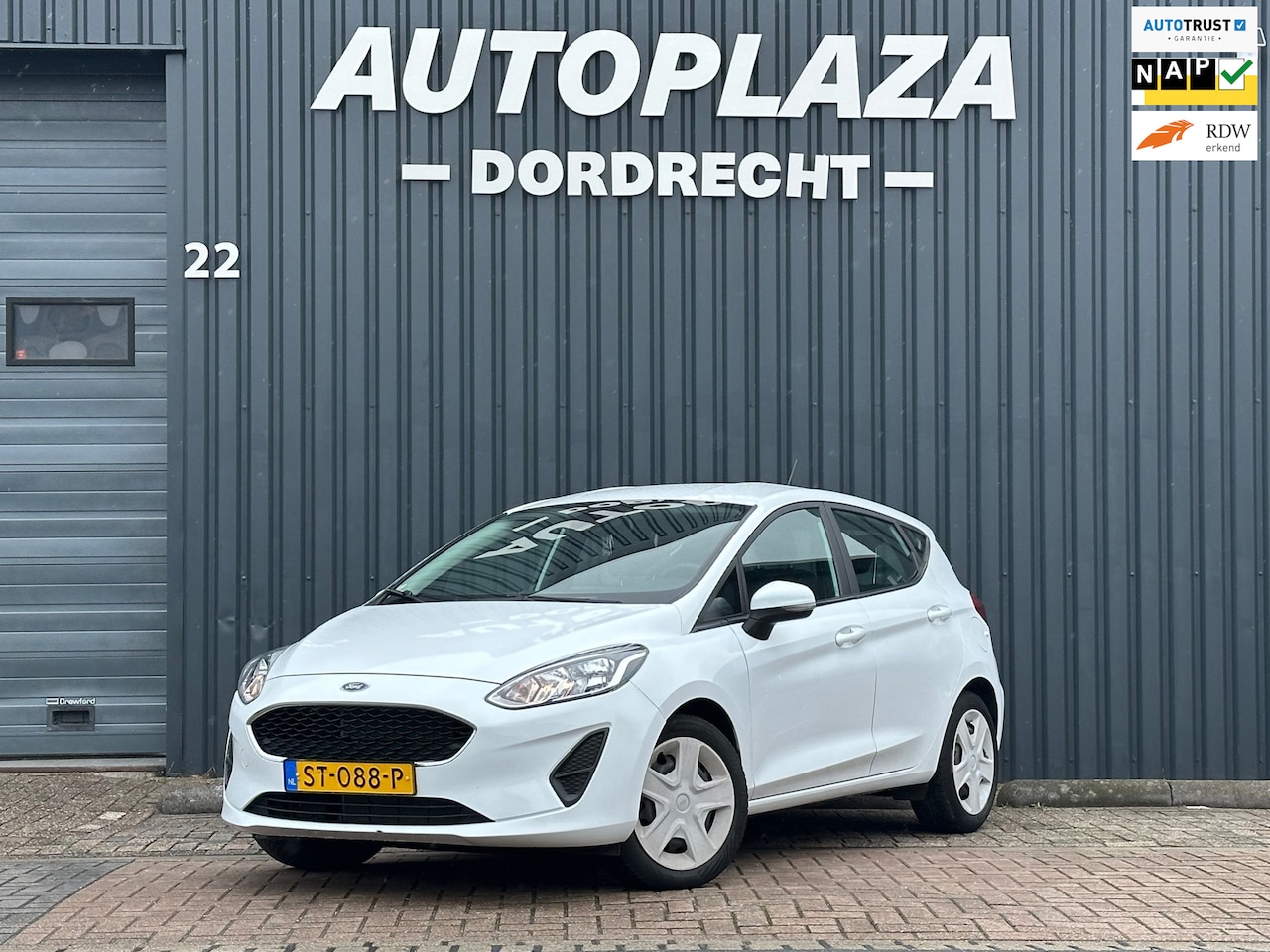 Ford Fiesta - 1.1 Trend Airco / PDC - AutoWereld.nl