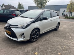 Toyota Yaris - 1.5 Hybrid Volcano Edition