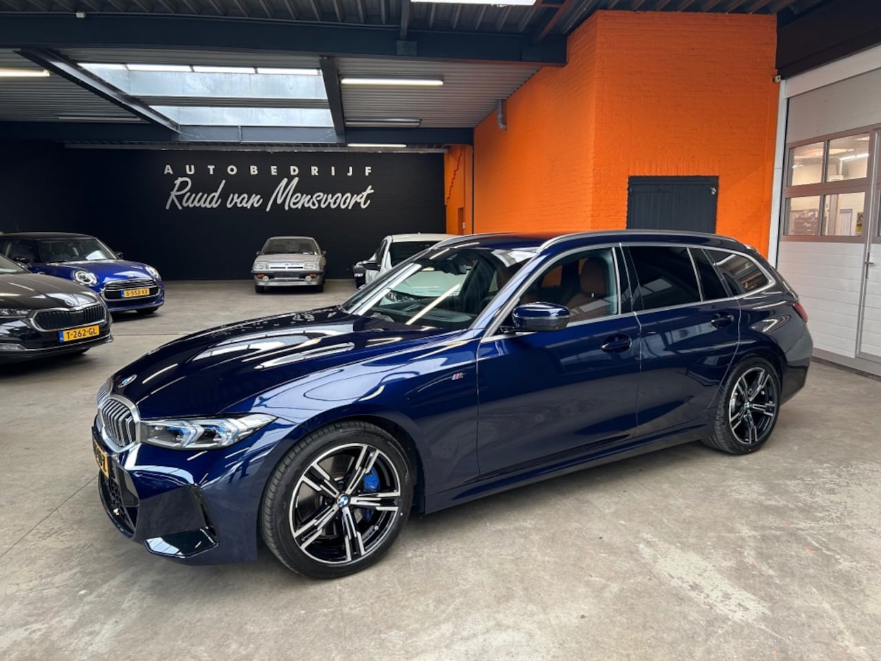 BMW 3-serie Touring - 330I M-Sport Touring / 360Camera / Sport-Leder / VOLLL - AutoWereld.nl