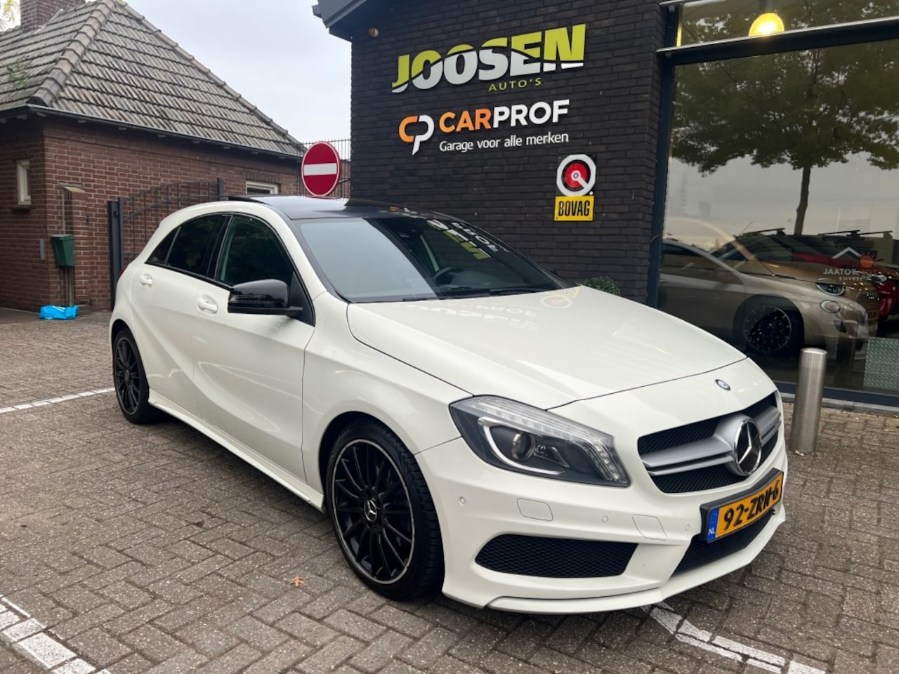 Mercedes-Benz A-klasse - 180 PRESTIGE AMG PANOSCHUIFDAK - AutoWereld.nl