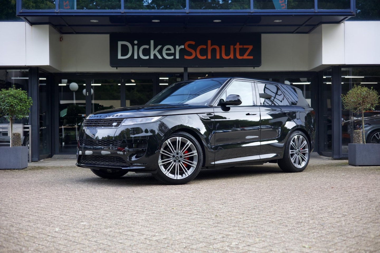 Land Rover Range Rover Sport - 3.0 P460e Dynamic HSE | Pano | Trekhaak - AutoWereld.nl