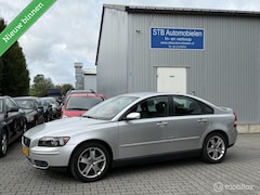 Volvo S40 - 2.4 Elite, 5 cilinder , Weinig kilometers, Dealer oh