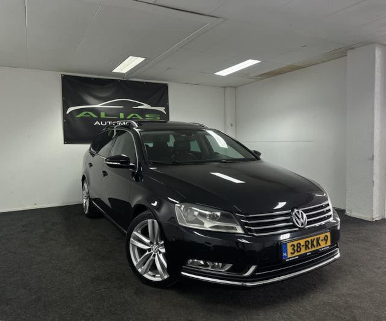 Volkswagen Passat Variant - 1.4 TSI Highline BlueMotion - Navi - Pano - DSG - Leder - Dynaudio ! - AutoWereld.nl