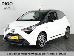 Toyota Aygo - 1.0 VVT-i X-PLAY BITONE CARPLAY NAVI AIRCO. CAMERA. BLUETOOTH