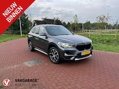 BMW X1 - sDrive20i VDL Nedcar Edition | 190PK | Panoramadak | Leer | 44.000km | NL-Auto | eerste ei