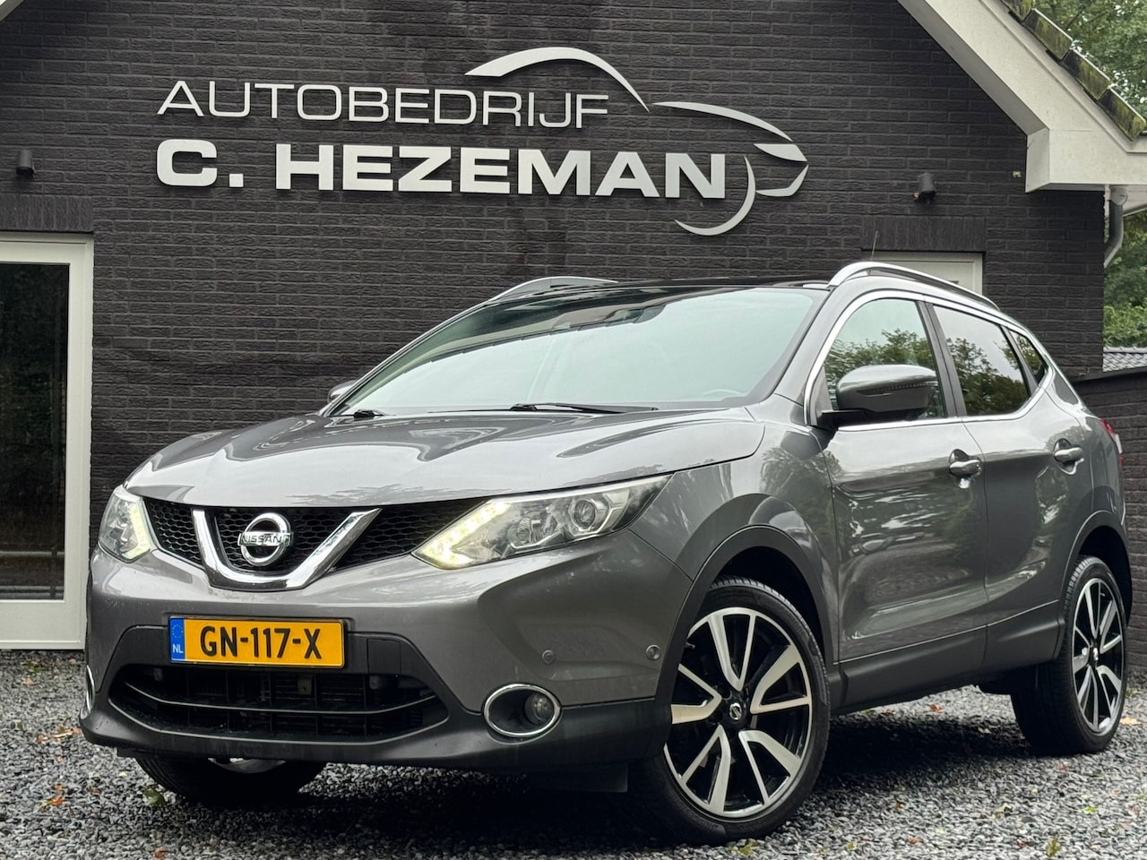 Nissan Qashqai - 1.2 Tekna Bomvol PANO NAVI LEER XENON LED CRUISE CONTROL AUTOMAAT - AutoWereld.nl