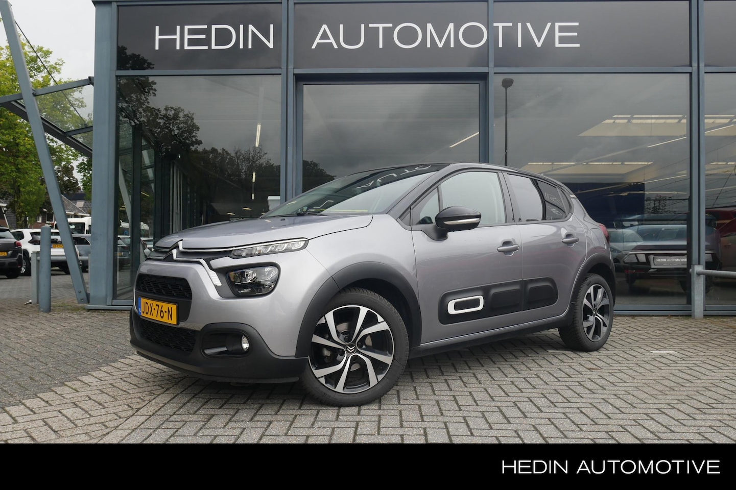 Citroën C3 - 1.2 Shine | Navigatie | Camera | Bluetooth | LM velgen | All season banden | - AutoWereld.nl