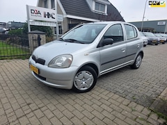 Toyota Yaris - 1.3-16V VVT-i Luna