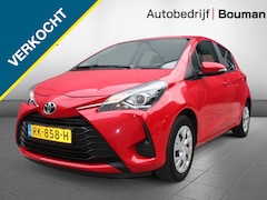 Toyota Yaris - 1.0 VVT-i Aspiration Navigatie / Trekhaak / 5drs