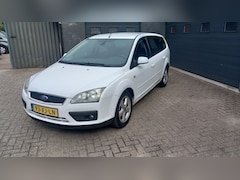 Ford Focus Wagon - 1.6-16V Futura.Airco, Cruise control, Elektrice ramen,