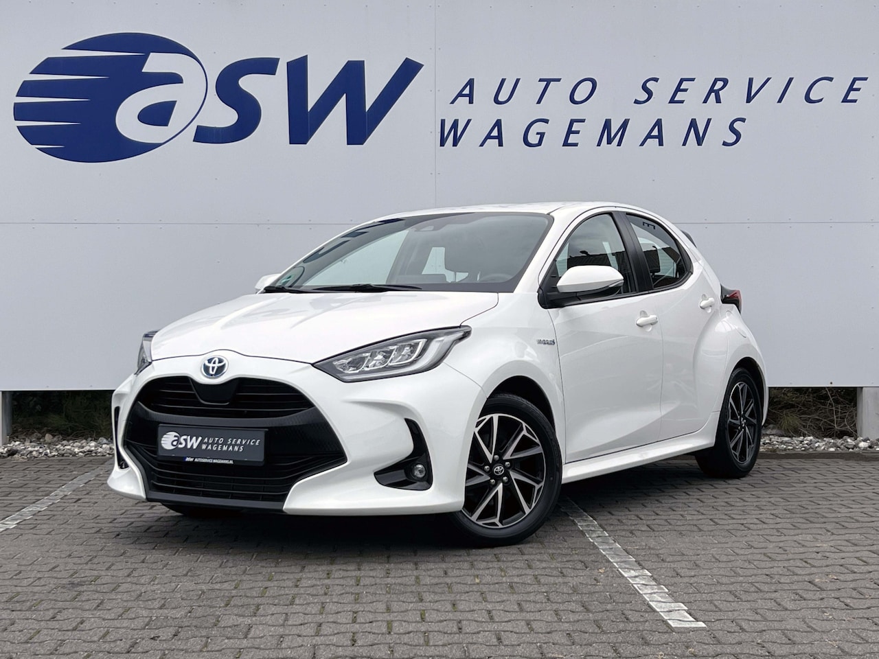 Toyota Yaris - 1.5 Hybrid Team D | Navi | Carplay | Keyless | Camera - AutoWereld.nl
