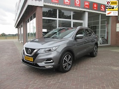 Nissan Qashqai - 1.3 DIG-T N-Connecta/ panorama dak / trekhaak/360 camera