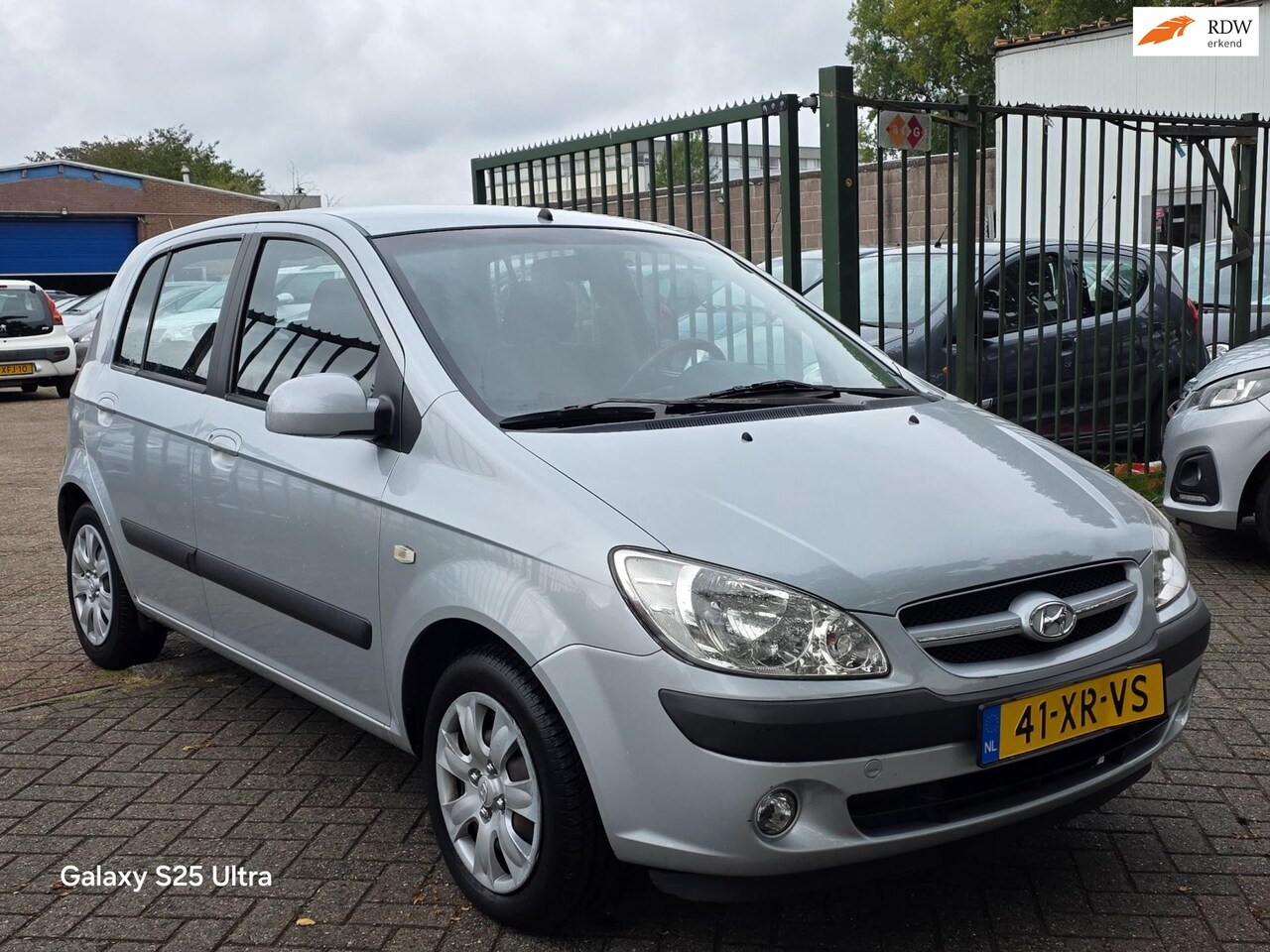 Hyundai Getz - 1.4i Active Joy 1e eigenaar airco trekhaak elektrische ramen cv op afs - AutoWereld.nl