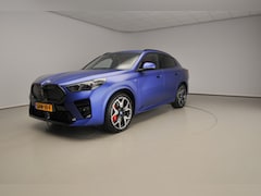 BMW iX2 - xDrive30 | M-Sportpakket | LED | HUD | Stoelverwarming | Elektr. zetels | Keyles go | DAB