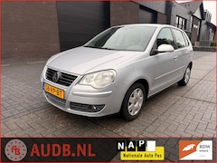 Volkswagen Polo - 1.4-16V Comfortline | AUTOMAAT| 5 DEURS| AIRCO|CRUISE CONTROL| SPORT VLG.|