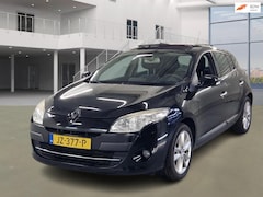 Renault Mégane - 1.4 TCe GT-Line PANO NAVI PSENSOR CRUISE TREKHAAK 2 X SLEUTELS