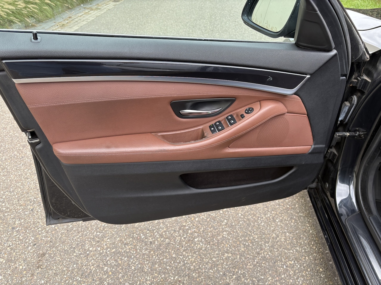 BMW 5-serie Touring - 535i High Executive / AUTOMAAT / PANORAMADAK / NAVI / CRUISE / LEER - AutoWereld.nl