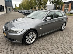 BMW 3-serie Touring - 325i Luxury Line M 218PK PANO CRUISE SPORTST NAP