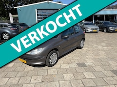 Peugeot 206 - 1.6 XT