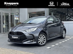 Toyota Yaris - 1.5 VVT-i Dynamic Head-up display, Apple/Android, Camera, Voorstoelen verwarmd , All-in Ri