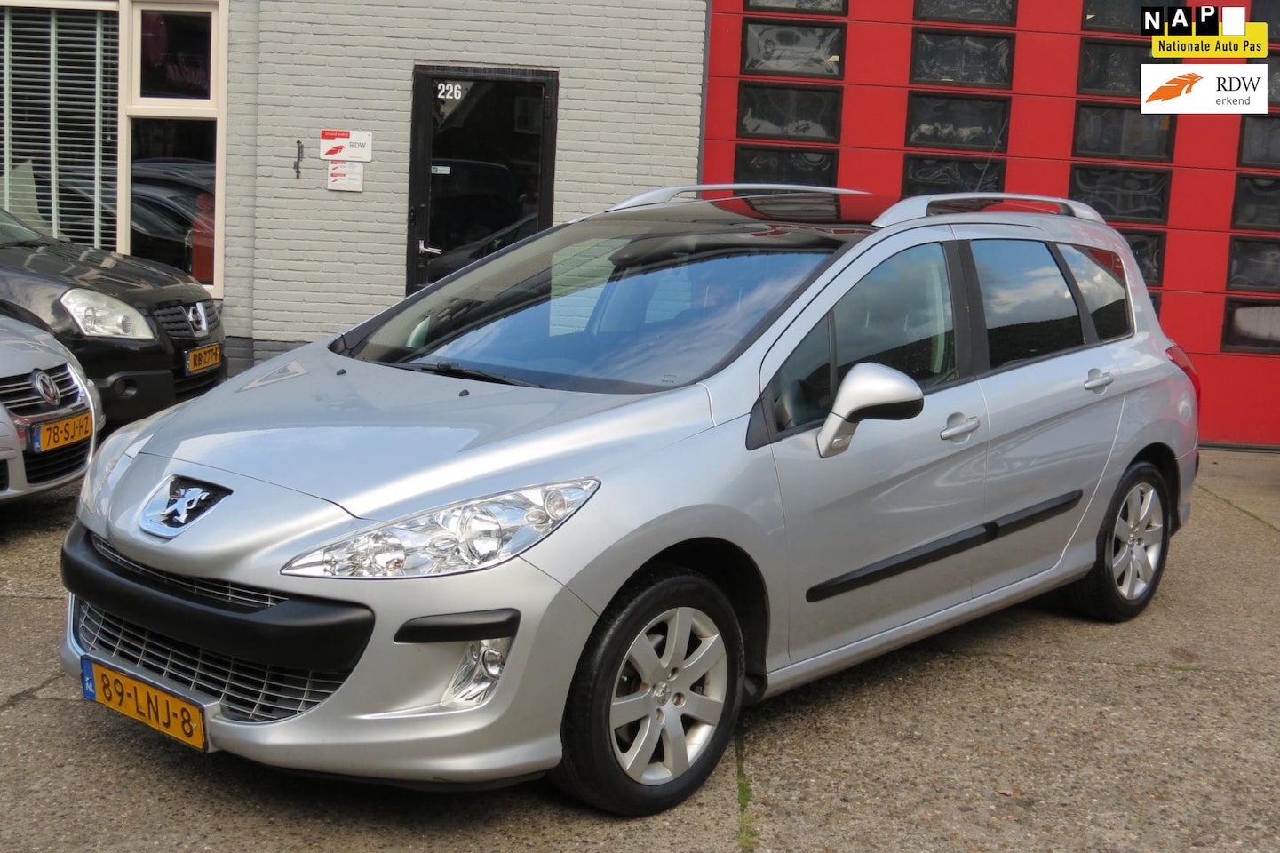Peugeot 308 SW - 1.6 VTi XS 1.6 VTi XS , AIRCO, PANO DAK , TREKHAAK - AutoWereld.nl