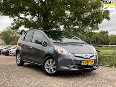 Honda Jazz - 1.4 Hybrid | Leder + Stoelverw. + Clima + Cruise nu €8.975,