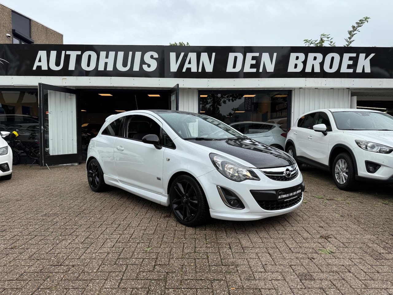 Opel Corsa - 1.4-16V Edition Opc-Line|Limited Edition|Airco|Cruise|Lmv|Elek Pakket|Nw Apk - AutoWereld.nl
