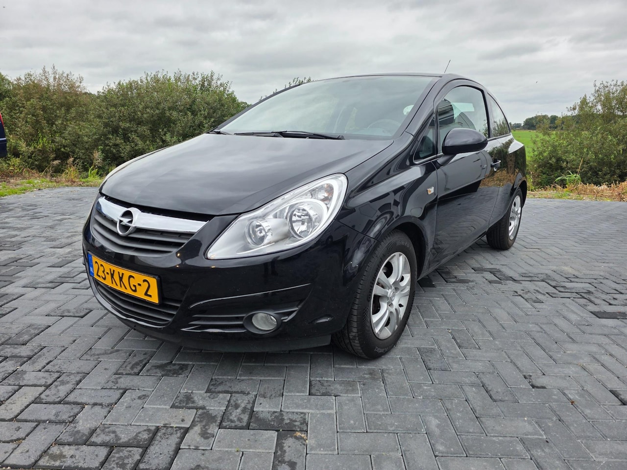Opel Corsa - 1.2-16V Enjoy 2009 Nieuwe APK! - AutoWereld.nl