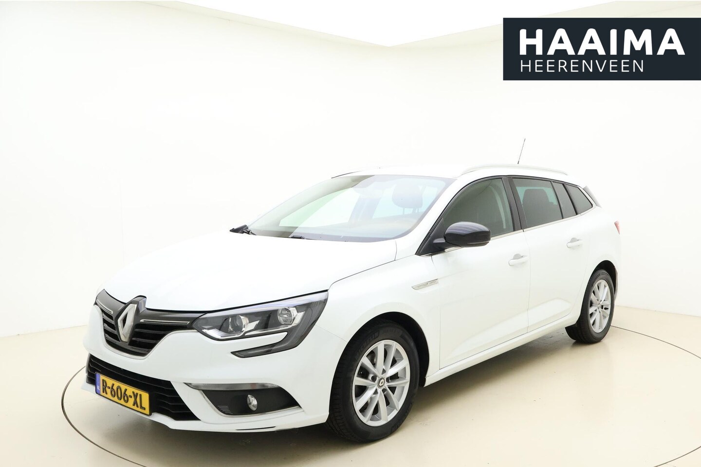 Renault Mégane Estate - 1.2 TCe 100pk Limited | Navigatie | Climate Control | Cruise Control | Keyless Entry - Sta - AutoWereld.nl