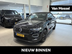 Volkswagen T-Roc Cabrio - 1.5 TSI R-Line Parkeersensoren Voor en Achter | R-Line