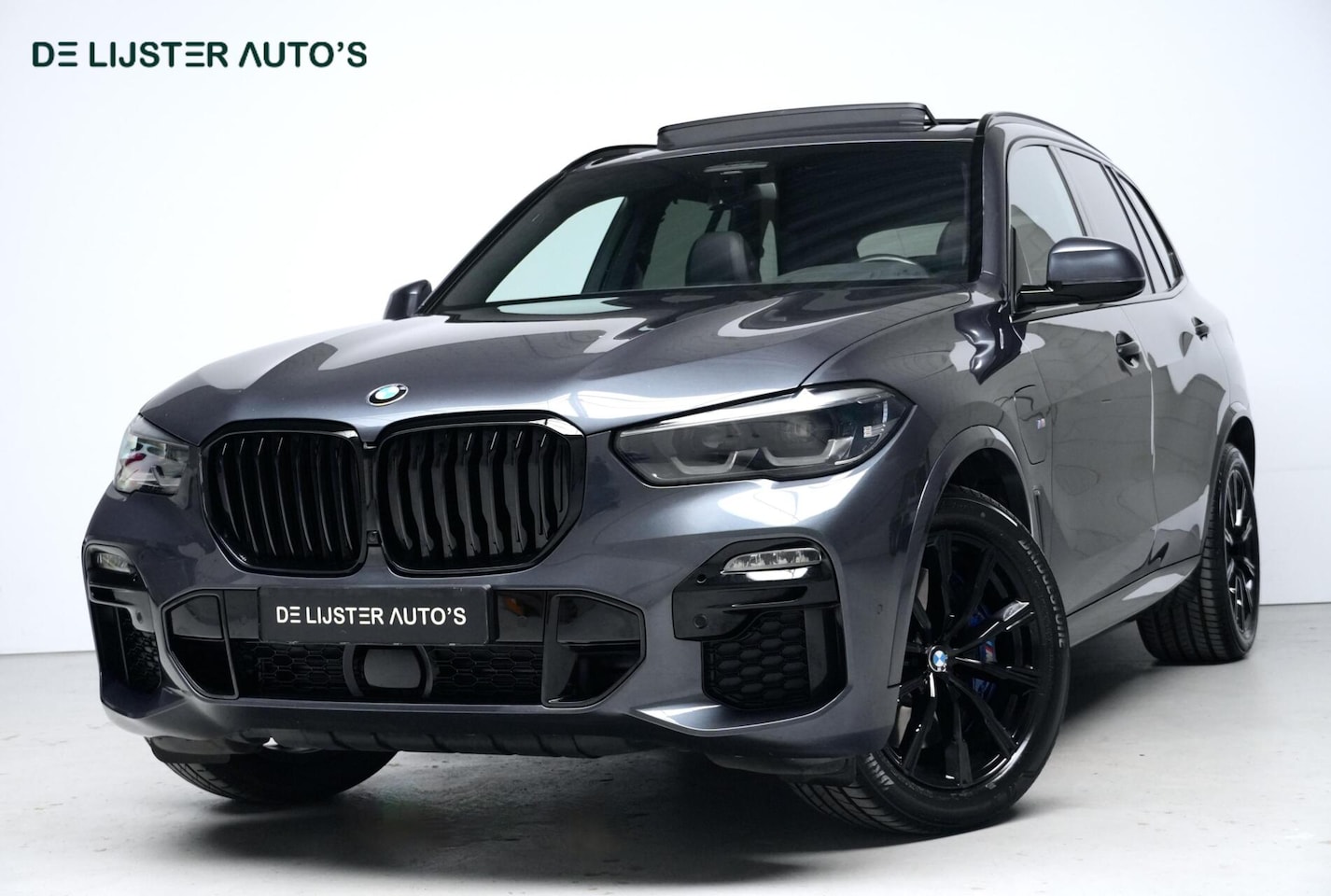 BMW X5 - xDrive45e M Sport 395 PK | Pano-dak | CarPlay | ACC | HUD | Camera| Trekhaak | Memory | Le - AutoWereld.nl