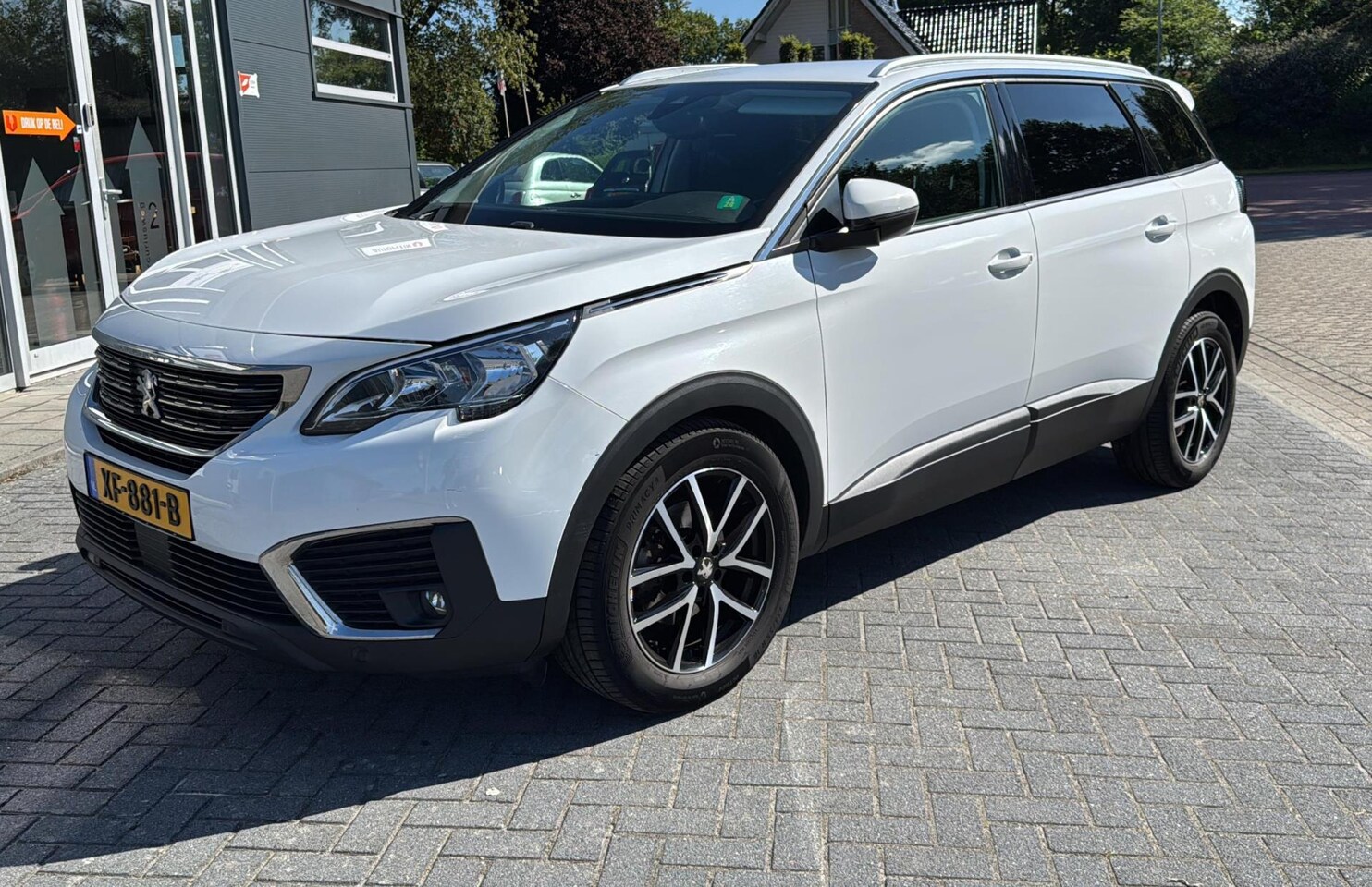 Peugeot 5008 - 1.2 Executive automaat 7Pers 2019 - AutoWereld.nl