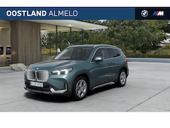 BMW iX1 - eDrive20 Pure Edition / Adaptieve LED / Comfort Access / Parking Assistant / Stoelverwarmi