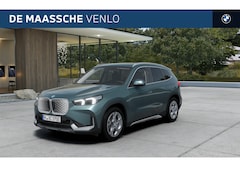 BMW iX1 - eDrive20 Pure Edition / Adaptieve LED / Comfort Access / Parking Assistant / Stoelverwarmi