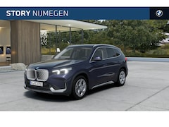 BMW iX1 - eDrive20 Pure Edition / Adaptieve LED / Comfort Access / Parking Assistant / Stoelverwarmi