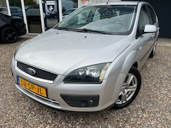 Ford Focus - 1.6-16V Futura